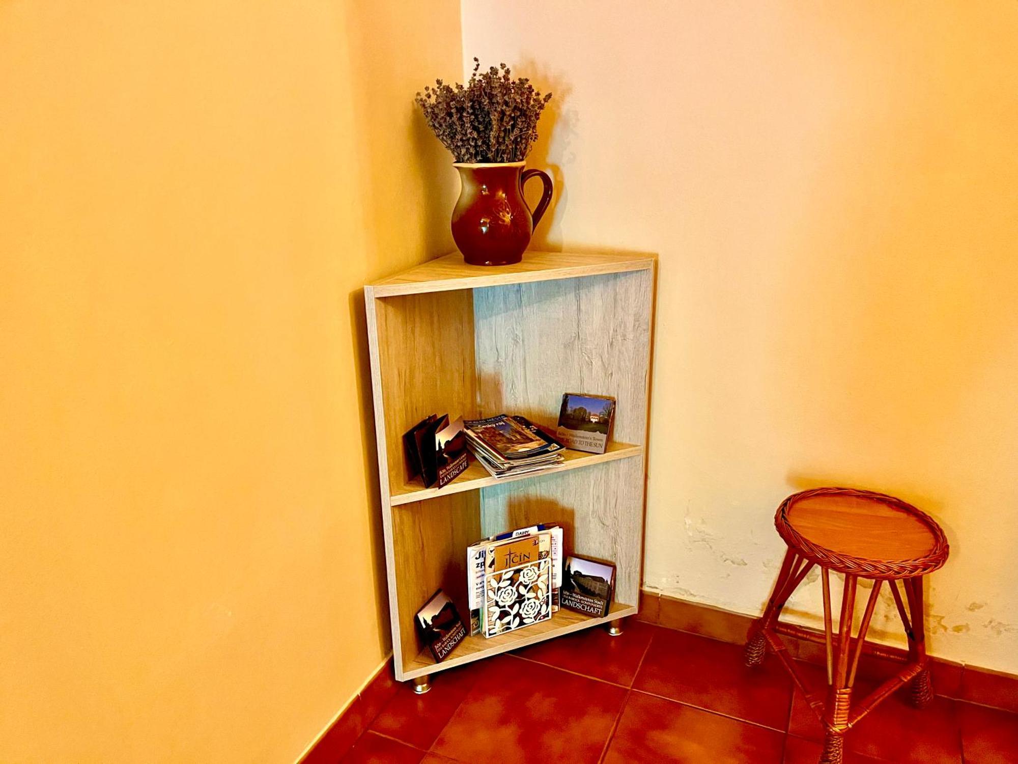P&P Jicin Apartments - Soukrome 2-3 Luzkove Pokoje S Vlastni Kuchyni A Koupelnou Екстериор снимка